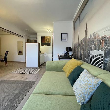 Апартаменты Ybs Apartman Залаэгерсег Экстерьер фото