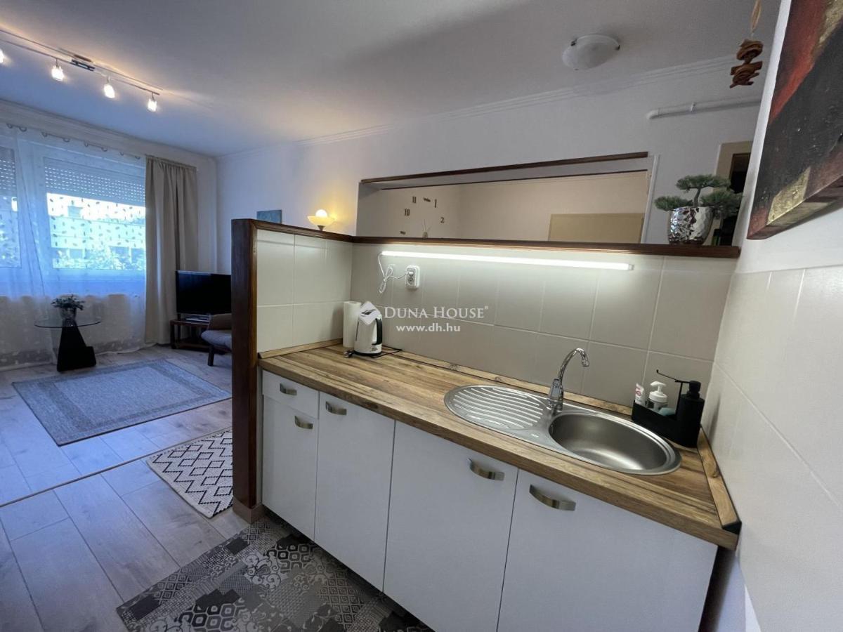 Апартаменты Ybs Apartman Залаэгерсег Экстерьер фото